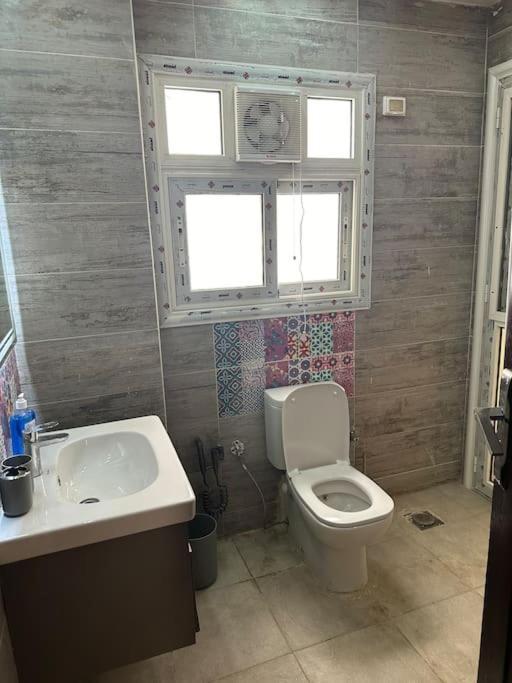 Apartment Elegant Brand New 2 Bedroom Flat *
