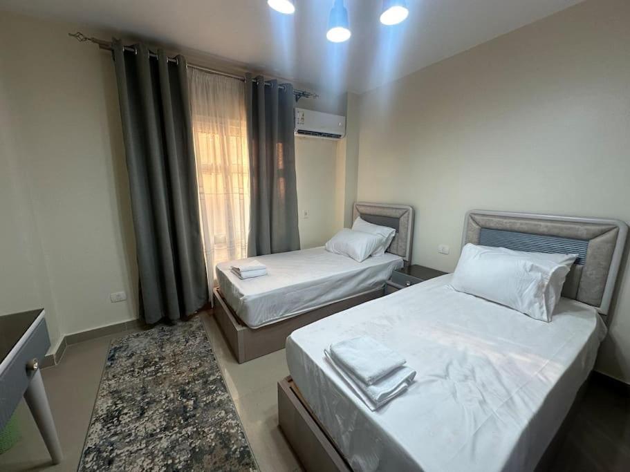 Elegant Brand New 2 Bedroom Flat Apartment